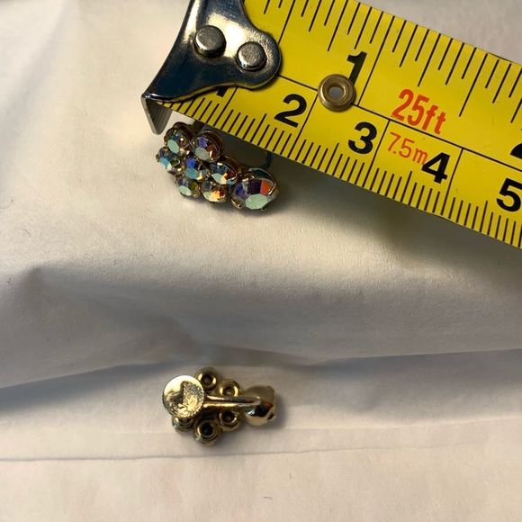 Signed SHERMAN Flower AB Earrings - Picture 8 of 10